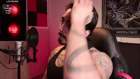 Alejandro help me to reach 200 thumps up online show from 07.19.26