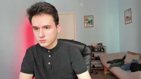 Snapshot of scooby_r chatting on 02.06.25 Thomas brunette and Alex blond online show from 02.06.25