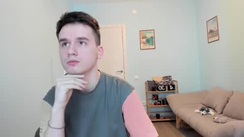 Snapshot of scooby_r chatting on 02.18.25 Thomas brunette and Alex blond online show from 02.18.25