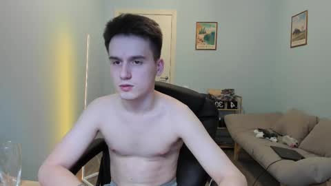 Snapshot of scooby_r chatting on 02.23.25 Thomas brunette and Alex blond online show from 02.23.25