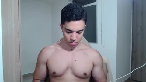 Snapshot of scott_brasher1 chatting on 01.25.25 Twitter Scott brasher1 Instagram Camiloestuardo2 online show from 01.25.25