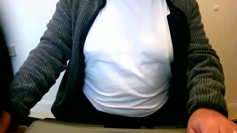 Snapshot of scotti30 chatting on 12.07.24 Scott online show from 12.07.24