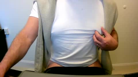 Snapshot of scotti30 chatting on 01.02.25 Scott online show from 01.02.25