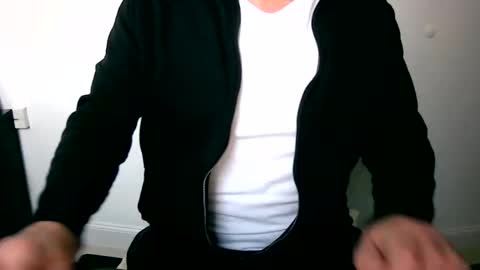 Snapshot of scotti30 chatting on 01.09.25 Scott online show from 01.09.25