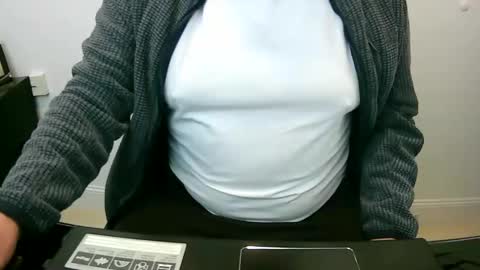 Snapshot of scotti30 chatting on 01.12.25 Scott online show from 01.12.25