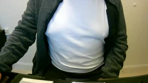 Snapshot of scotti30 chatting on 01.25.25 Scott online show from 01.25.25