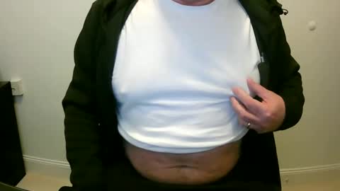 Snapshot of scotti30 chatting on 02.02.25 Scott online show from 02.02.25