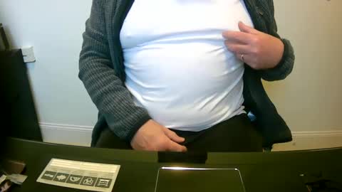 Snapshot of scotti30 chatting on 02.11.25 Scott online show from 02.11.25