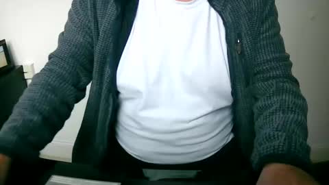 Snapshot of scotti30 chatting on 02.15.25 Scott online show from 02.15.25