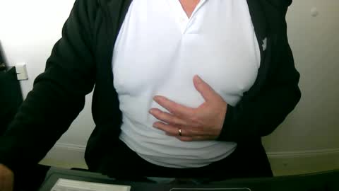 Snapshot of scotti30 chatting on 02.21.25 Scott online show from 02.21.25