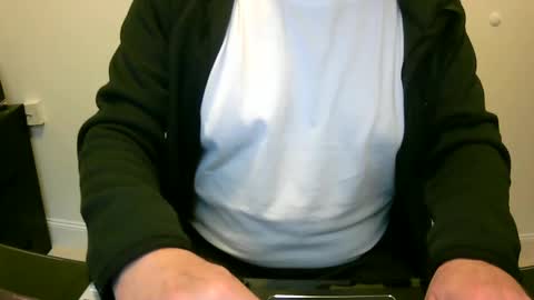 Snapshot of scotti30 chatting on 02.21.25 Scott online show from 02.21.25