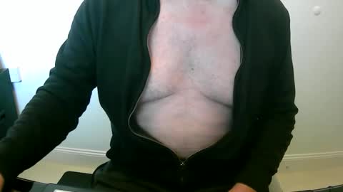 Snapshot of scotti30 chatting on 10.02.25 Scott online show from 10.02.25