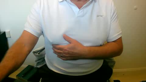 Snapshot of scotti30 chatting on 10.12.25 Scott online show from 10.12.25