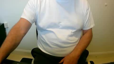 Snapshot of scotti30 chatting on 10.13.25 Scott online show from 10.13.25