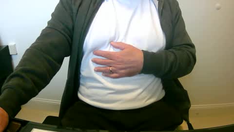 Snapshot of scotti30 chatting on 10.17.25 Scott online show from 10.17.25