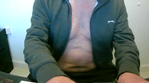 Snapshot of scotti30 chatting on 10.21.25 Scott online show from 10.21.25