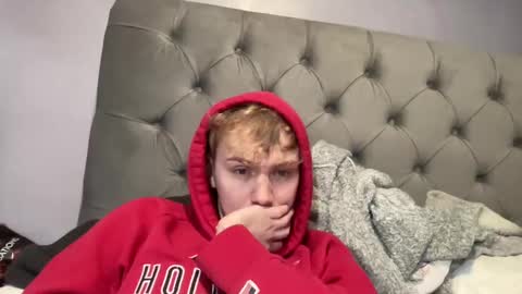 Snapshot of scottish_twink01 chatting on 12.24.24 danny online show from 12.24.24