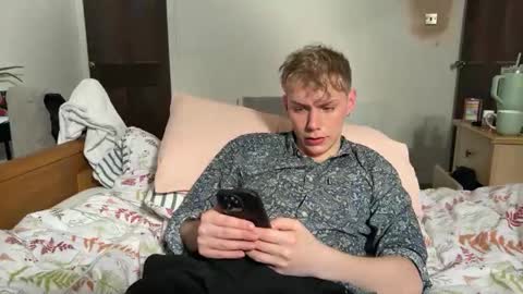 Snapshot of scottish_twink01 chatting on 01.28.25 danny online show from 01.28.25