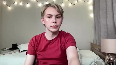 Snapshot of scottish_twink01 chatting on 09.16.25 danny online show from 09.16.25