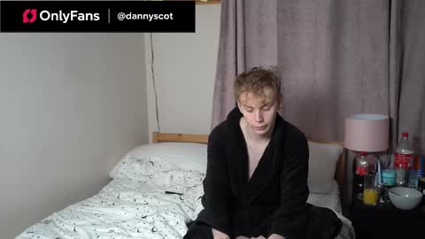Snapshot of scottish_twink01 chatting on 11.14.25 danny online show from 11.14.25