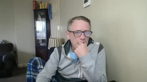 Snapshot of scottsman214 chatting on 11.03.25 James online show from 11.03.25