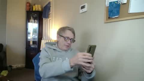 Snapshot of scottsman214 chatting on 12.18.25 James online show from 12.18.25