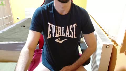 Snapshot of scotty_98 chatting on 02.08.25 scotty_98 online show from 02.08.25