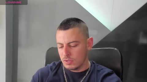 Snapshot of scotty_music chatting on 09.11.25 Ricardo online show from 09.11.25