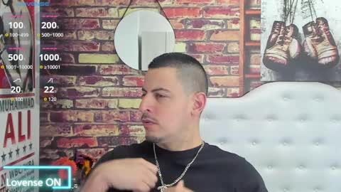 Snapshot of scotty_music chatting on 09.17.25 Ricardo online show from 09.17.25