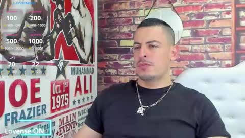 Snapshot of scotty_music chatting on 10.06.25 Ricardo online show from 10.06.25