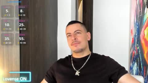 Snapshot of scotty_music chatting on 10.07.25 Ricardo online show from 10.07.25