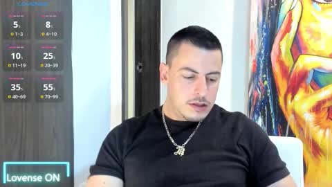 Snapshot of scotty_music chatting on 10.13.25 Ricardo online show from 10.13.25