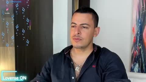 Snapshot of scotty_music chatting on 10.26.25 Ricardo online show from 10.26.25