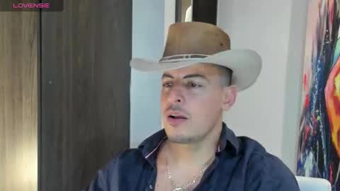 Snapshot of scotty_music chatting on 11.01.25 Ricardo online show from 11.01.25