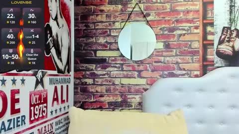 Snapshot of scotty_music chatting on 11.13.25 Ricardo online show from 11.13.25