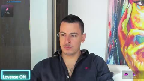 Snapshot of scotty_music chatting on 11.18.25 Ricardo online show from 11.18.25