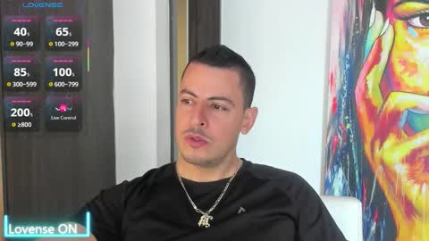 Snapshot of scotty_music chatting on 11.19.25 Ricardo online show from 11.19.25