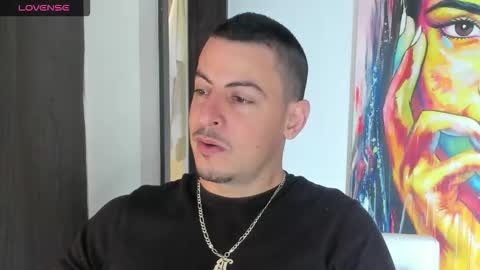 Snapshot of scotty_music chatting on 11.27.25 Ricardo online show from 11.27.25