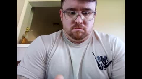 Snapshot of scottyknows101 chatting on 11.04.25 scottyknows101 online show from 11.04.25