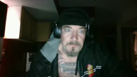 Snapshot of screwnutandbolte chatting on 12.15.25 screwnutandbolte online show from 12.15.25