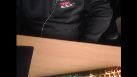 Snapshot of scz11 chatting on 12.16.25 scz11 online show from 12.16.25