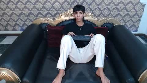 Snapshot of sebas_cat chatting on 09.11.25 Sebastian Alvarez online show from 09.11.25