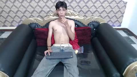 Snapshot of sebas_cat chatting on 09.14.25 Sebastian Alvarez online show from 09.14.25