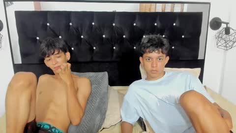 Snapshot of sebas_cat chatting on 11.22.25 Sebastian Alvarez online show from 11.22.25