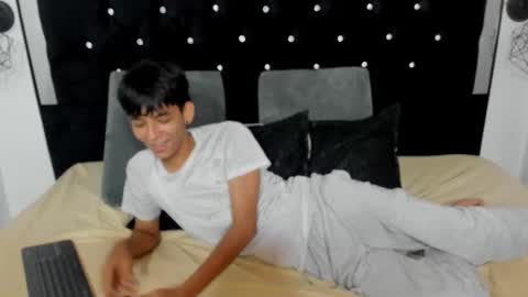 Snapshot of sebas_cat chatting on 11.25.25 Sebastian Alvarez online show from 11.25.25