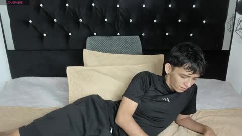 Sebastian Alvarez online show from 05.08.26