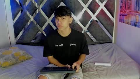 sebas_pretty7 online show from 12.05.25