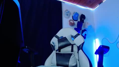 Sebastian online show from 12.15.25