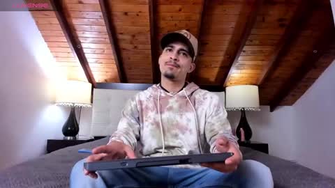 Sebastian Berne online show from 02.08.25