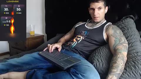 Snapshot of sebastian_muss chatting on 01.07.26 Sebastian online show from 01.07.26